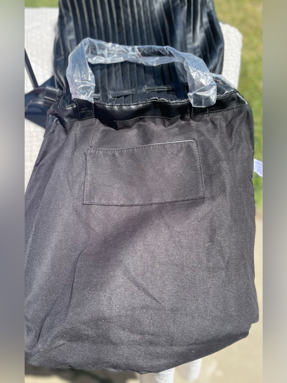 Black Pleated Bucket Tote Bag. Faux leather style w/ pleated flair! NWT. - Picture 6 of 7